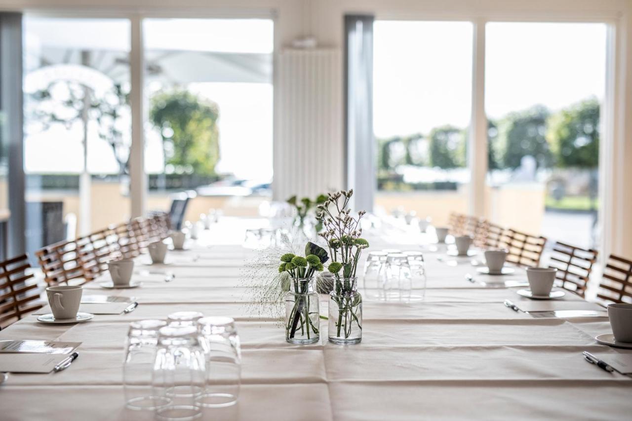 Molskroen Strandhotel Ebeltoft Exterior photo